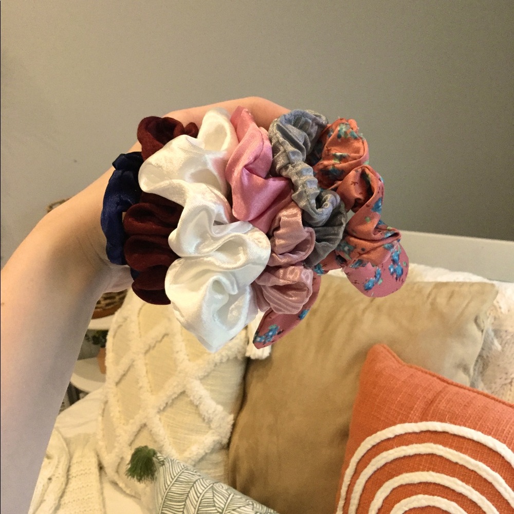 ✨Schrunchie bundle✨